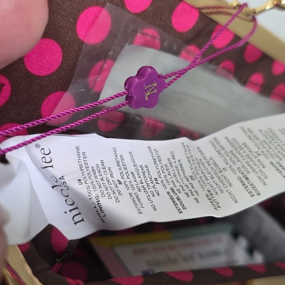 Nicole Lee Love Me Half Make Up Organizer Travel Kiss Lock Clutch NIB - Picture 8 of 12